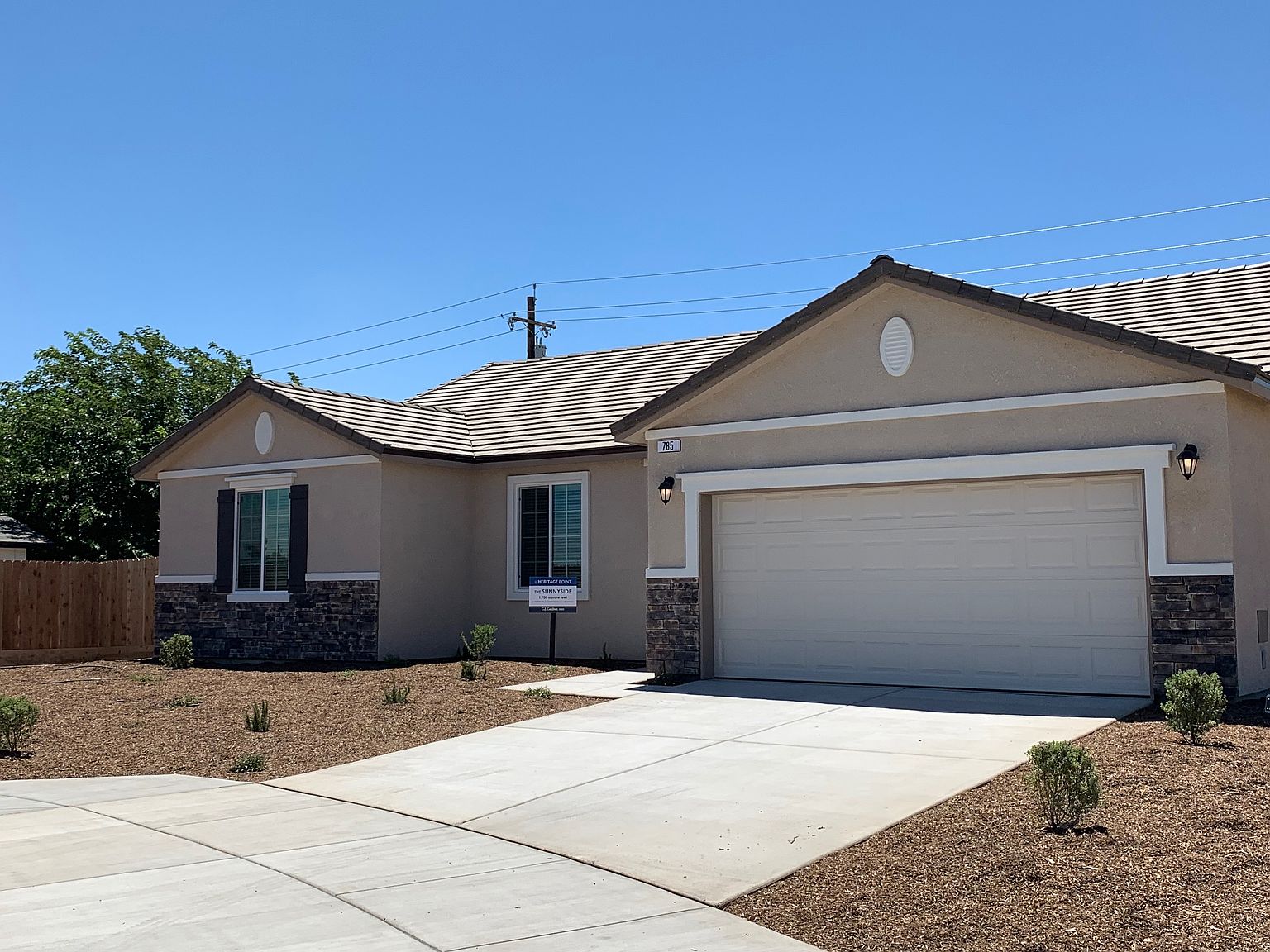 785 Aliso Ave, Lemoore, CA 93245 | Zillow