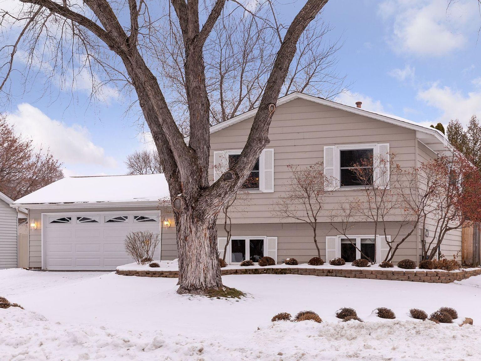 10449 Utah Rd, Bloomington, MN 55438 Zillow