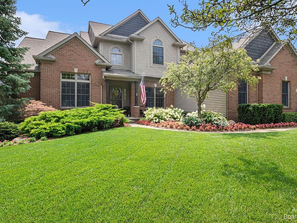 1st image of 347 Huntington Dr