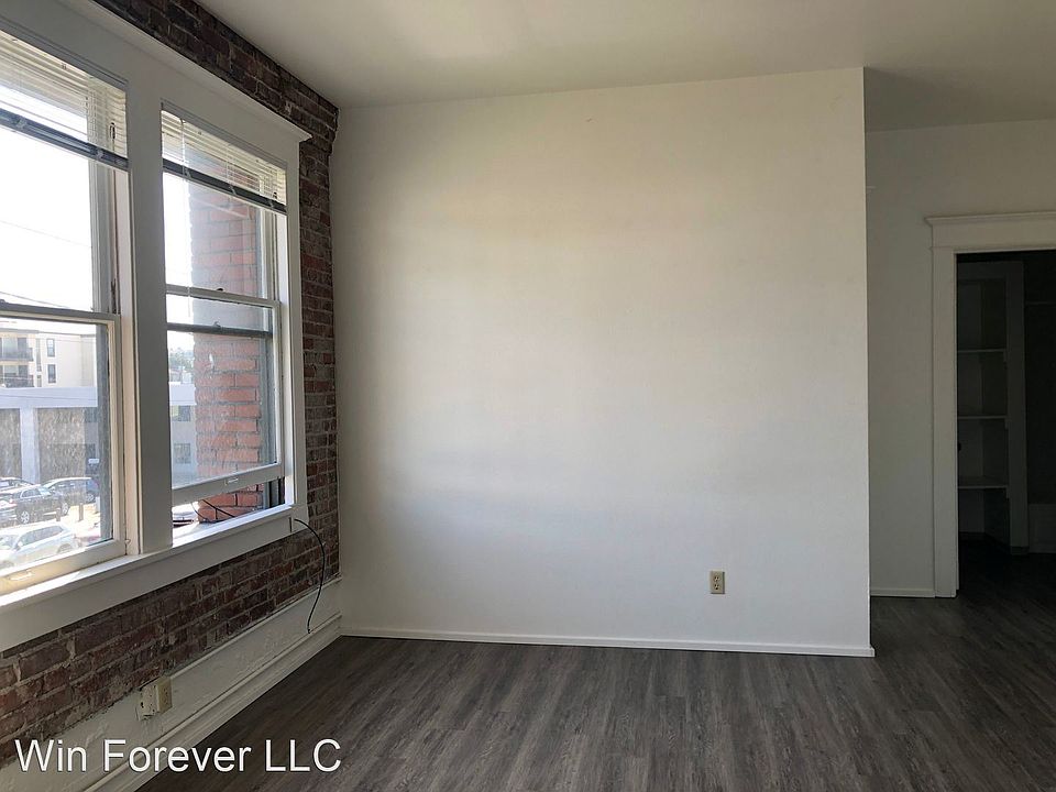 1st image of 5227 Leary Ave NW #307