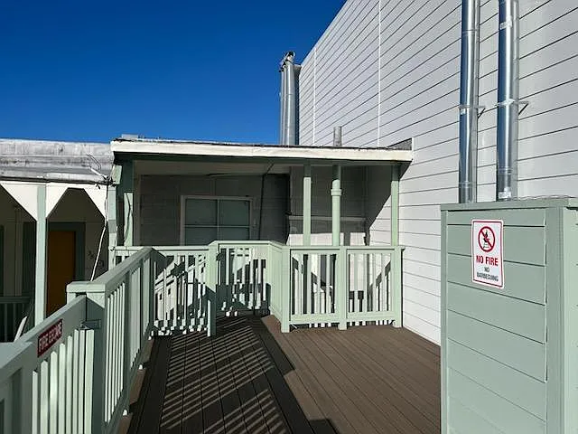 379 Chestnut St — Photo 11