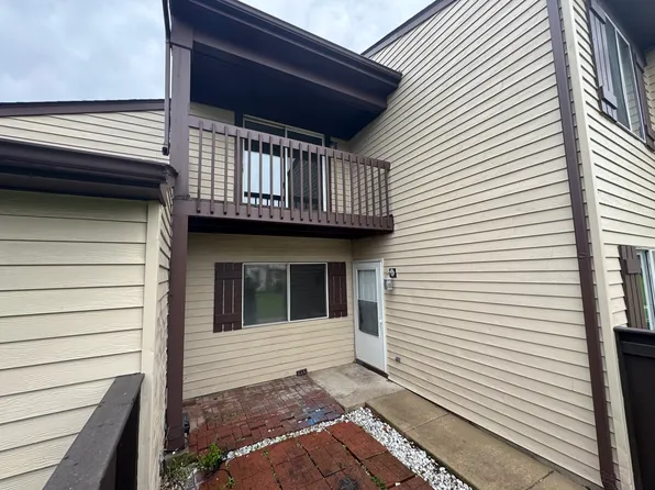 10G Fernwood Dr #10G, Bolingbrook, IL 60440