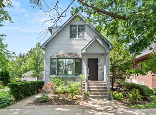 637 Highland Ave, Oak Park, IL 60304