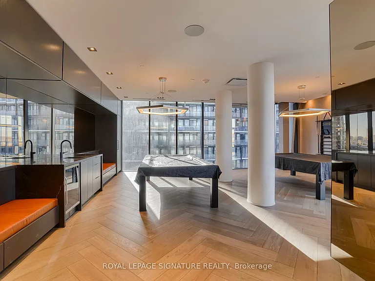 330 Richmond St W #811 — Photo 36