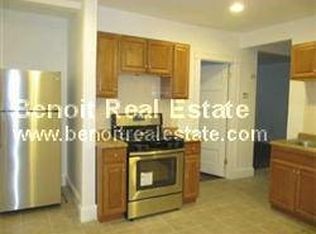 106 Pine St, Cambridge, MA 02139