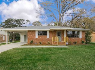 32555 Cynthia Dr, Denham Springs, LA 70706