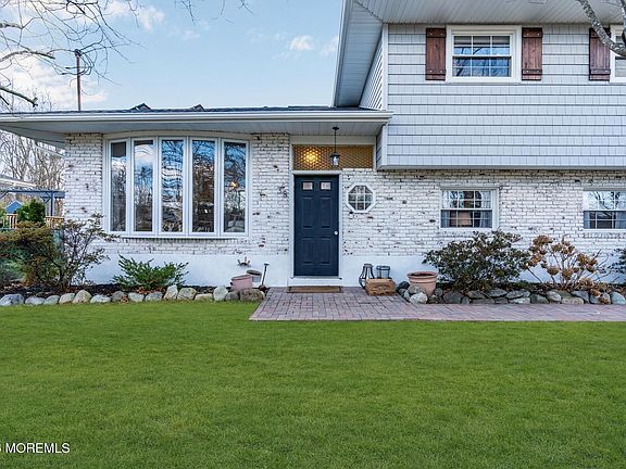 3rd image of 38 Alan Terrace