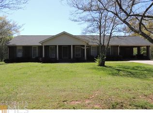 418 Smokey Rd, Newnan, GA 30263