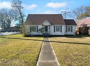 223 Hoppen Pl, Bogalusa, LA 70427