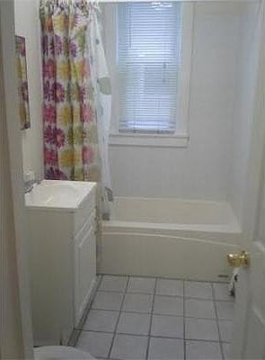 2nd image of 163 Hichborn St #3