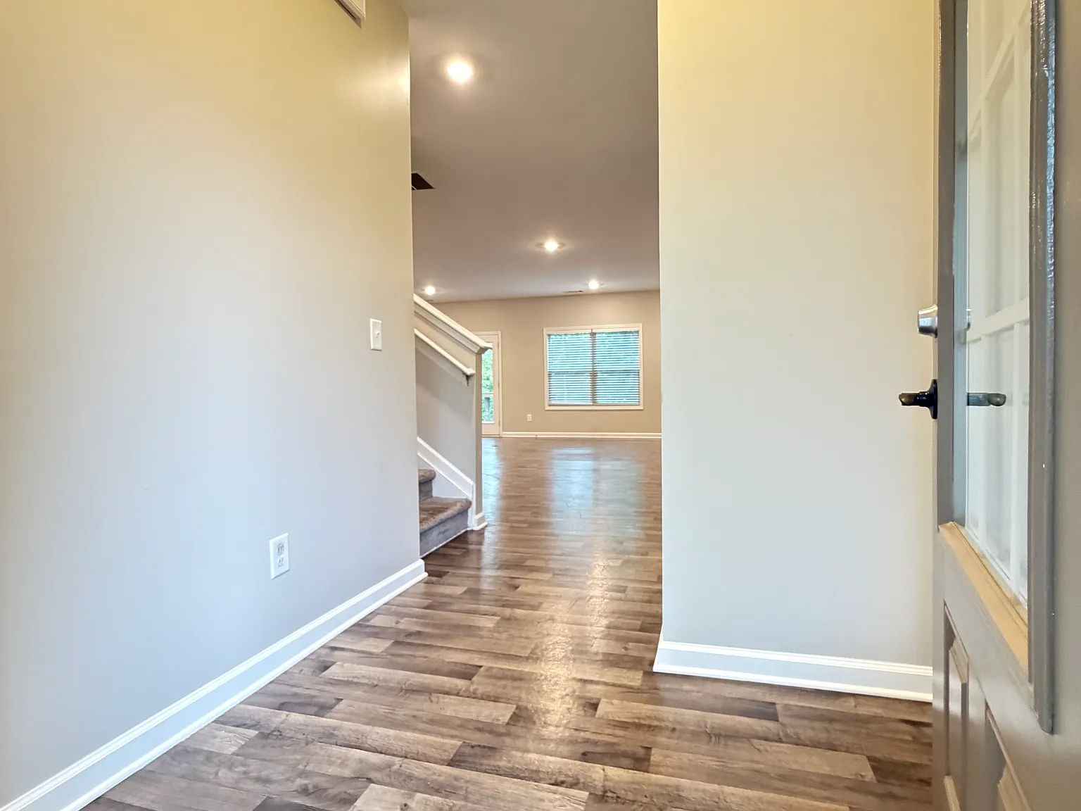 4 bed, 2.5 bath, 2336 sqft, $2,150 — Photo 4