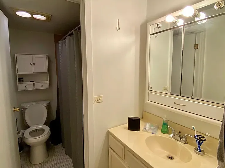 2225 N Halsted St #G3 — Photo 9