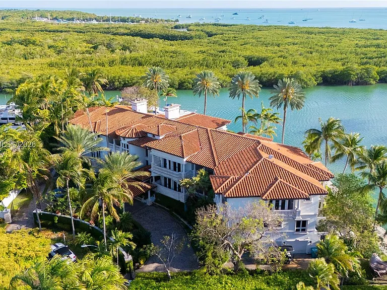 260 Cape Florida Dr — Photo 33