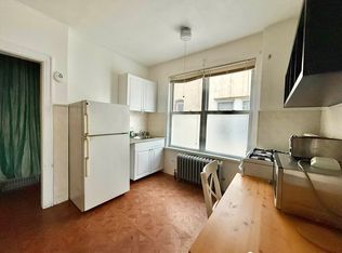 30-84 37th St #2R, Astoria, NY 11103