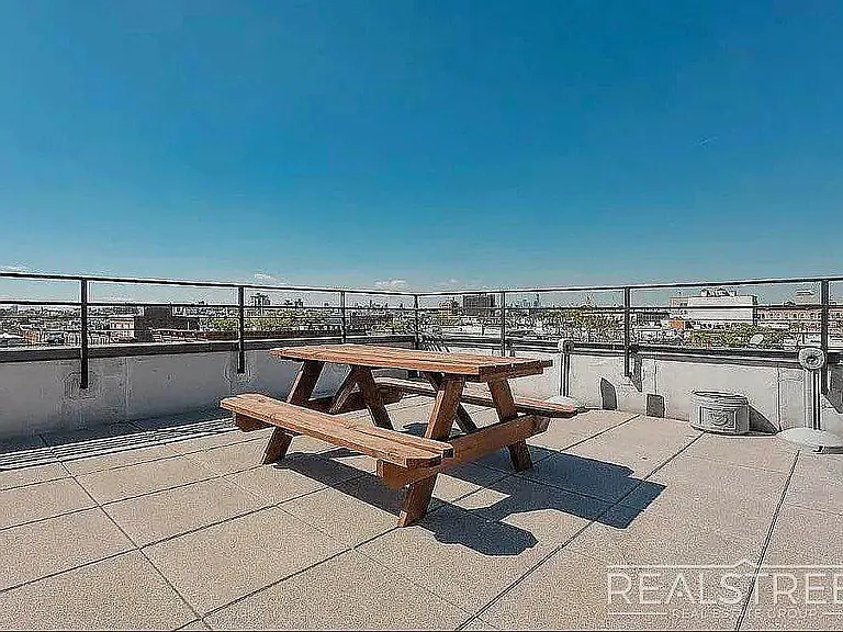 286 Stanhope St #4C — Photo 8