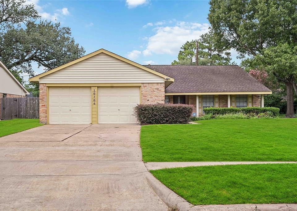 1st image of 10706 Carlota Ct