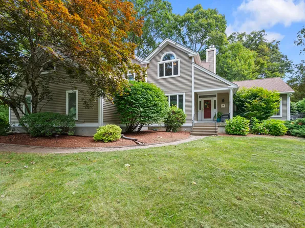 6 Winthrop Drive, Hebron, CT 06248