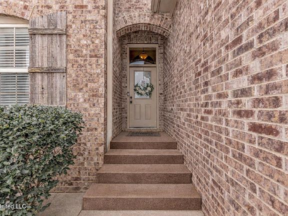 2nd image of 6081 Coleman Rd