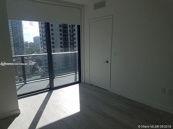 4th image of Apt 1805