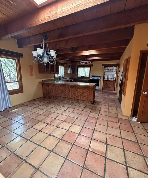 1450 N Freeman Rd — Photo 3