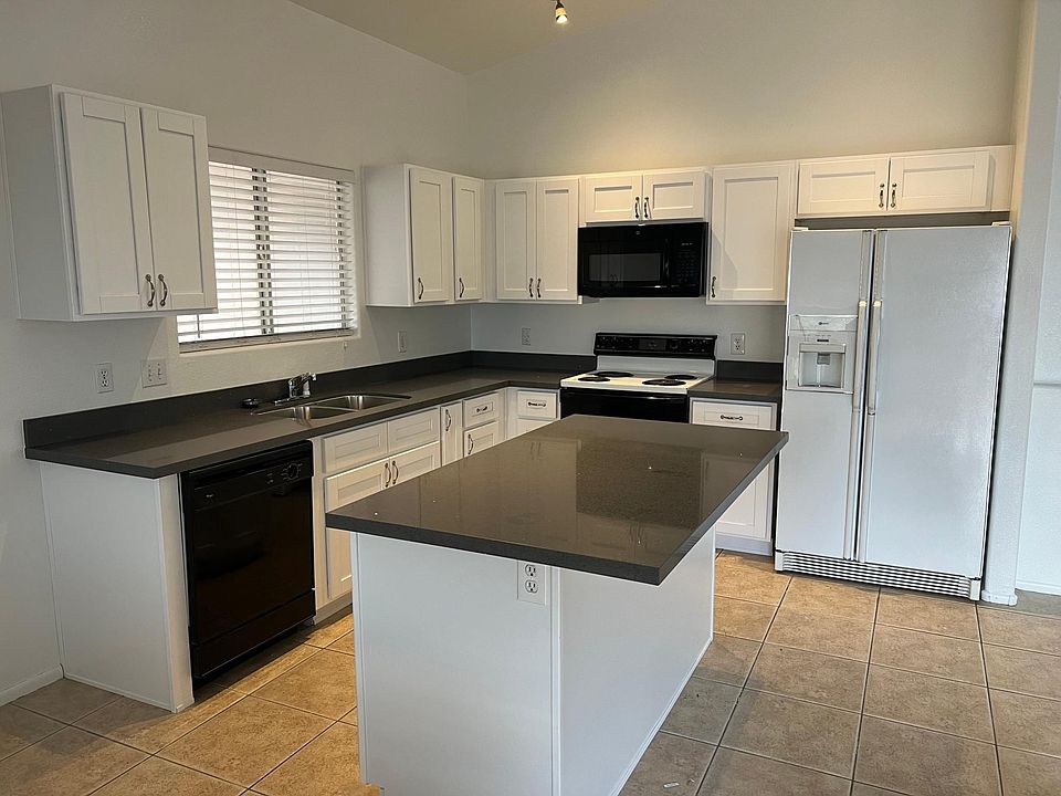 1st image of 2817 W Muriel Dr