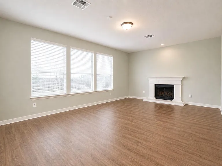 13461 Gent Dr — Photo 5