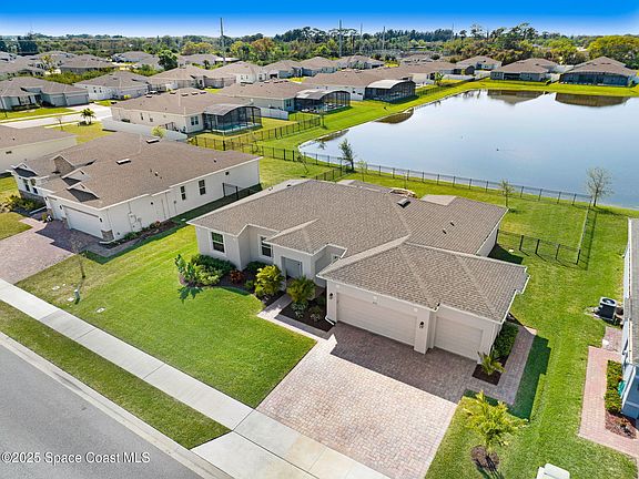2nd image of 275 Loymer Cir