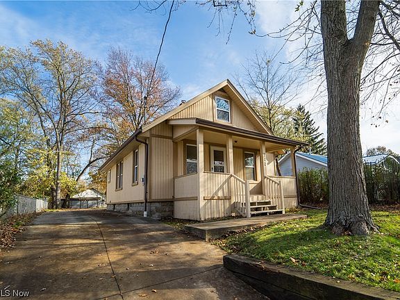 2nd image of 285 Pauline Ave