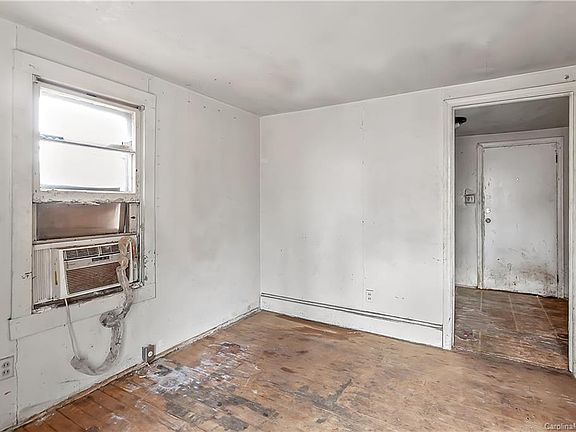 3rd image of 7711 Carelock Cir