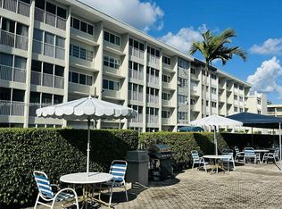 330 SE 2nd St APT 404G, Hallandale, FL 33009