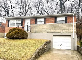 2970 Aquadale Ln, Cincinnati, OH 45211