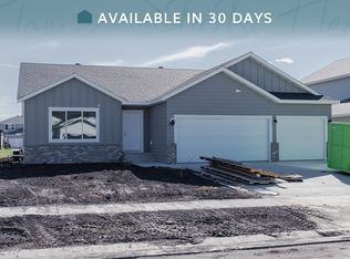 7884 Lost River Rd, Horace, ND 58047