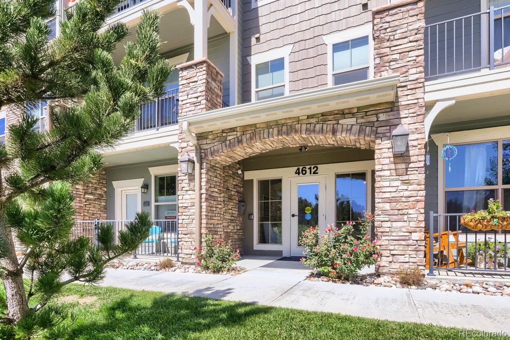 4612 Hahns Peak Drive #208