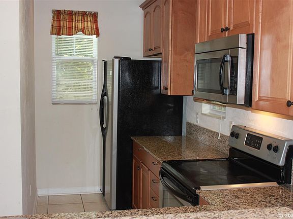5th image of 573 NW 26th Ave