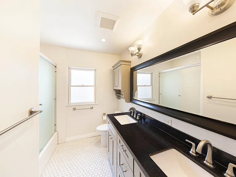 206 S Center St #A — Photo 13