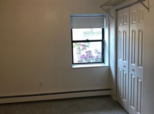 135 Florence St #1, Chestnut Hill, MA 02467