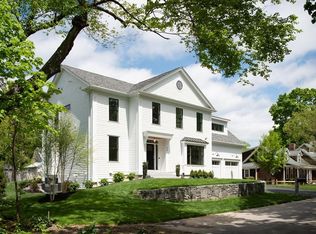 56 Brooks St, Concord, MA 01742