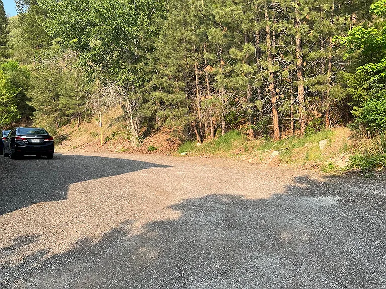 private drive way