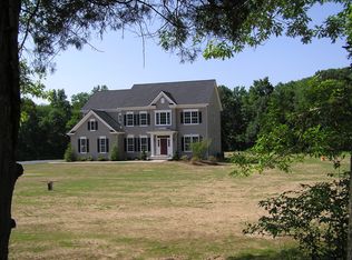 4 Stone Signpost Rd, Flemington, NJ 08822