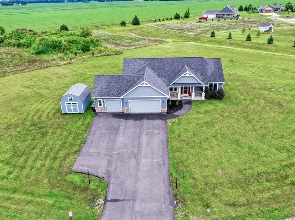 W641 Douglas AVENUE, Burlington, WI 53105