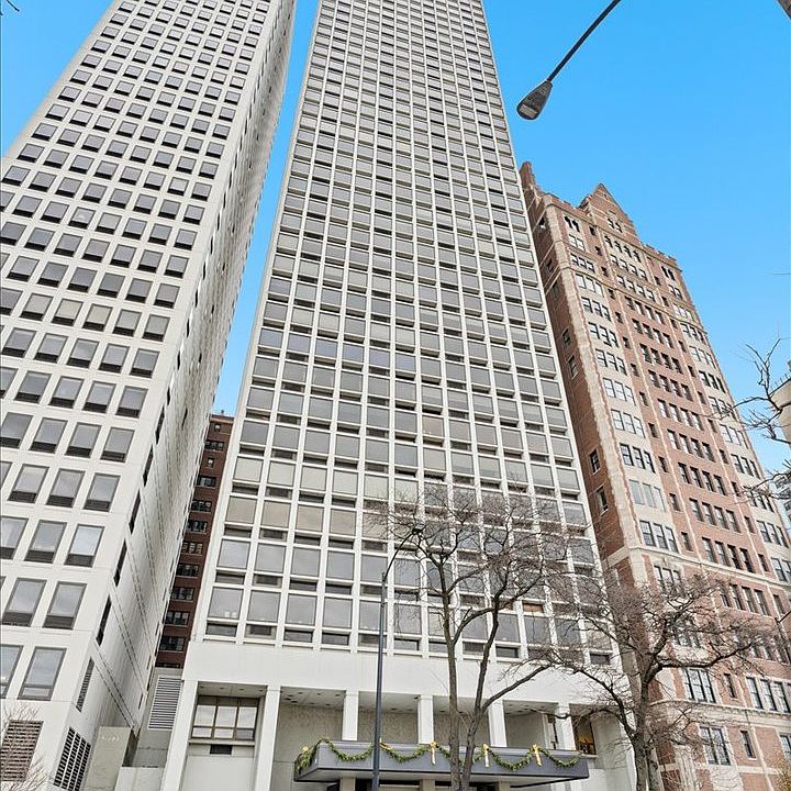 1st image of 1110 N Lake Shore Dr APT 31N