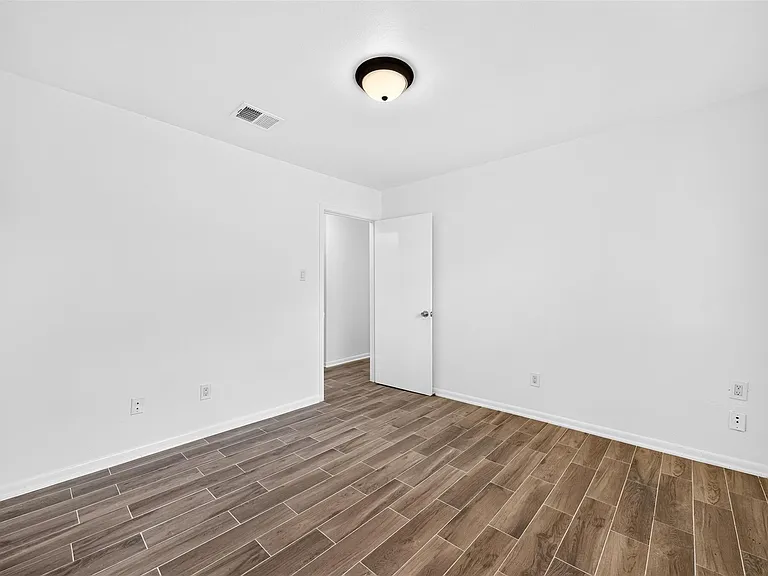 11239 Carvel Ln — Photo 26