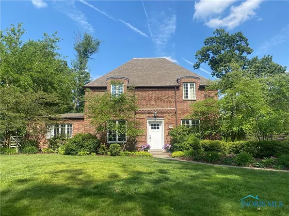 2818 Pembroke Rd, Toledo, OH 43606
