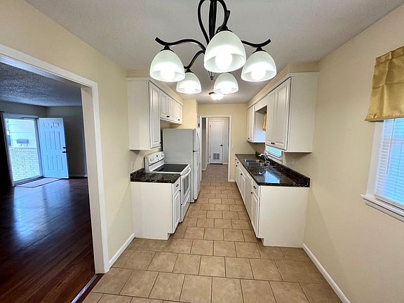 4th image of 4658 S Charles Ave