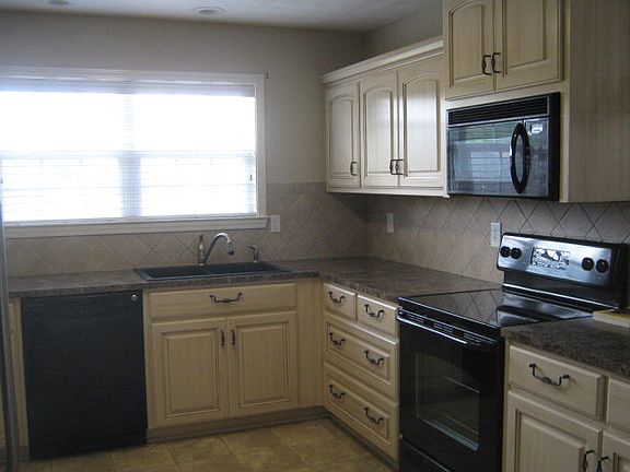 5th image of 230 Lee Road 2137