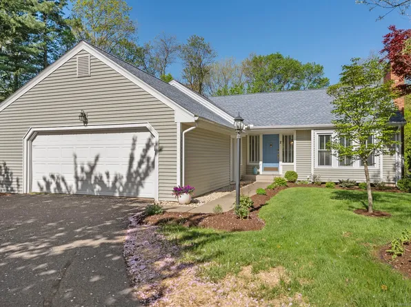 2 Tumblebrook Place, Cheshire, CT 06410