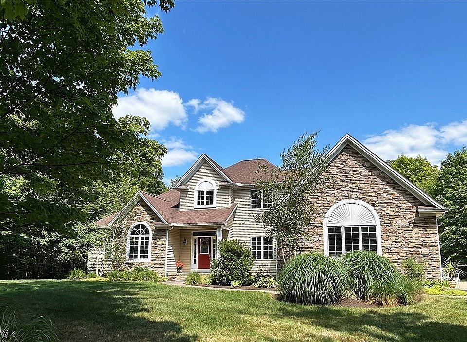 1st image of 10145 Charlton Ln
