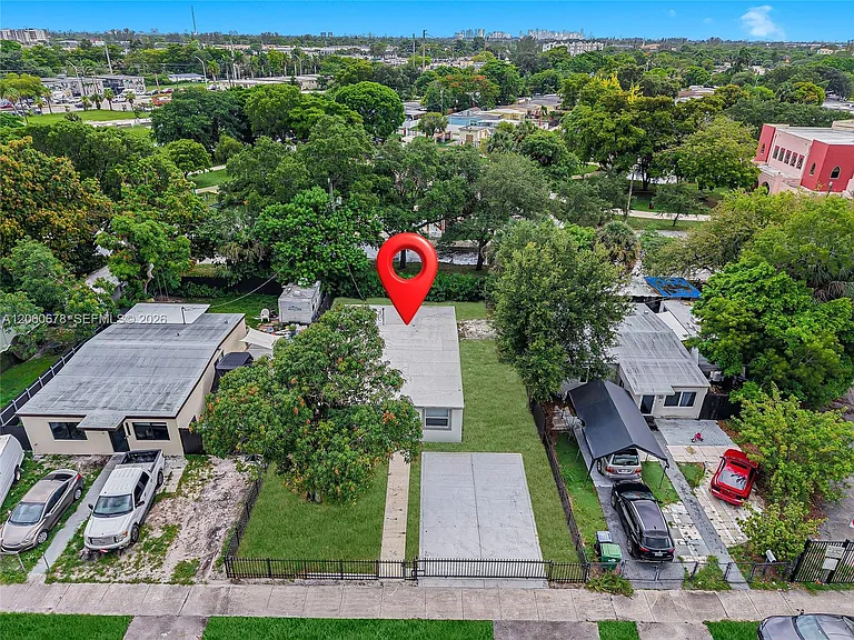 2290 Rutland St — Photo 32