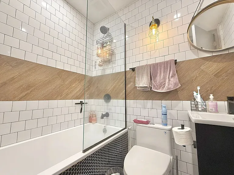 412 Suydam St #3R — Photo 12
