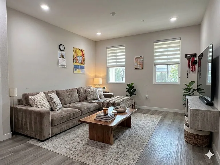 2282 S Podere Dr — Photo 6
